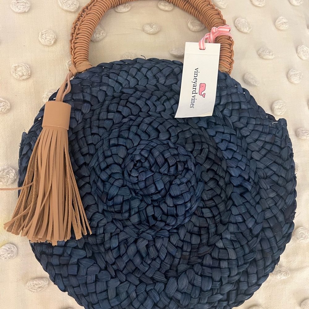 Vineyard Vines Navy and Tan Woven Round Bag
